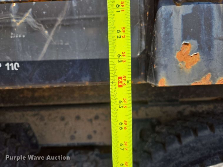 image for item EJ8723 2002 International 4900 grapple crane truck