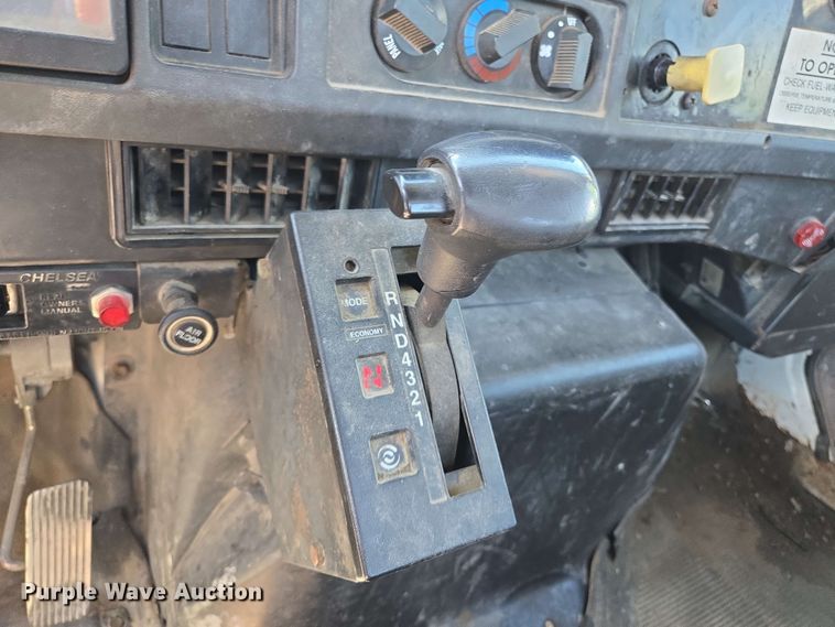 image for item EJ8723 2002 International 4900 grapple crane truck