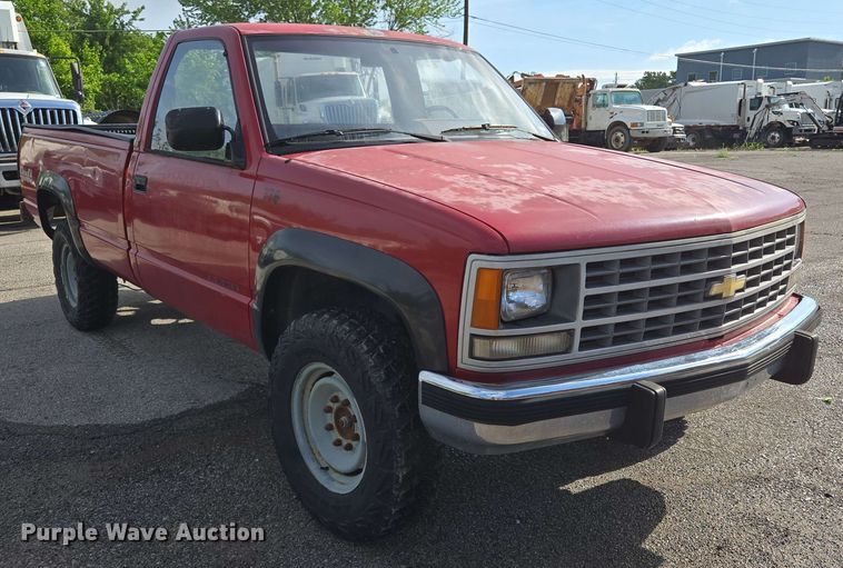 image for item EJ8724 1988 Chevrolet K3500 pickup truck