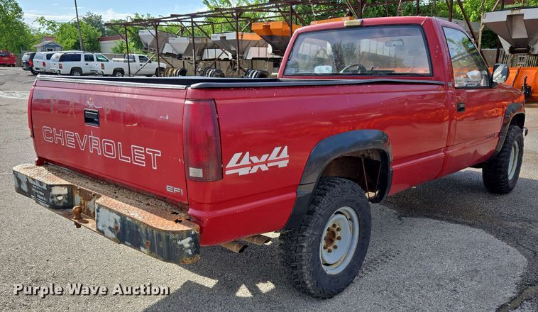 image for item EJ8724 1988 Chevrolet K3500 pickup truck