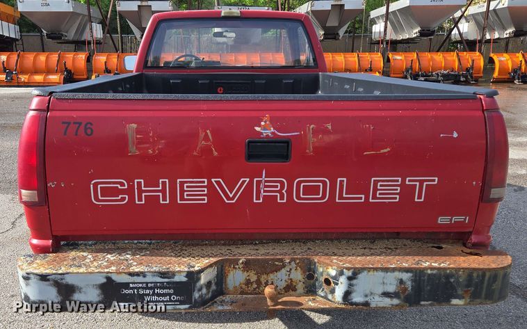 image for item EJ8724 1988 Chevrolet K3500 pickup truck