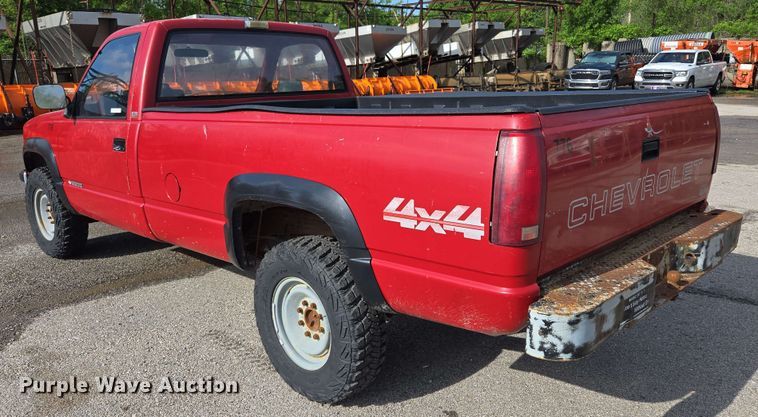 image for item EJ8724 1988 Chevrolet K3500 pickup truck