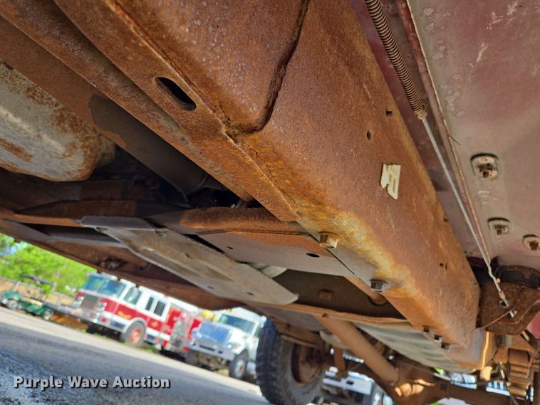 image for item EJ8724 1988 Chevrolet K3500 pickup truck