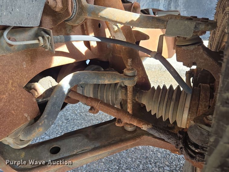 image for item EJ8724 1988 Chevrolet K3500 pickup truck