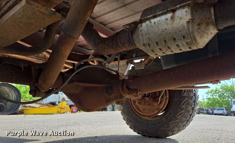 image for item EJ8724 1988 Chevrolet K3500 pickup truck