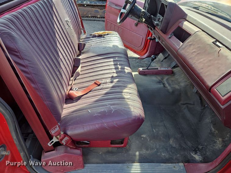 image for item EJ8724 1988 Chevrolet K3500 pickup truck