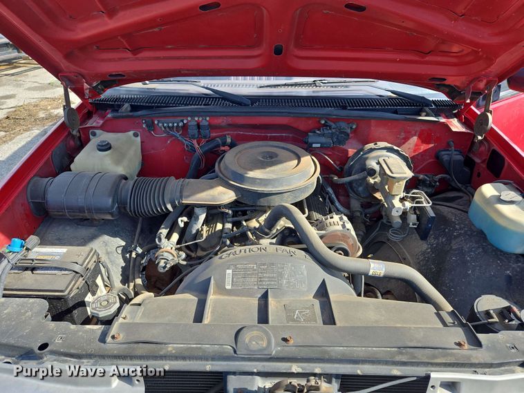 image for item EJ8724 1988 Chevrolet K3500 pickup truck