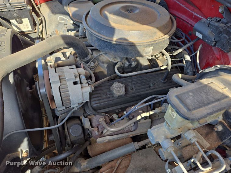 image for item EJ8724 1988 Chevrolet K3500 pickup truck