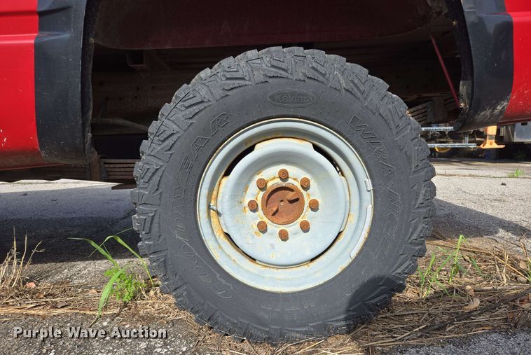 image for item EJ8724 1988 Chevrolet K3500 pickup truck