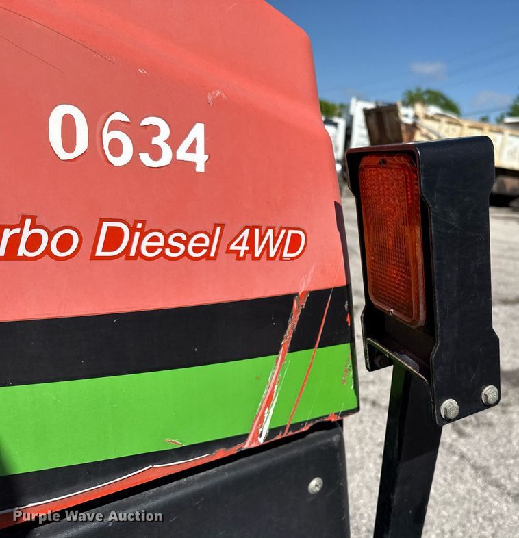 image for item EJ8727 2006 Jacobsen HR9016 lawn mower