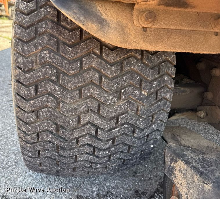 image for item EJ8727 2006 Jacobsen HR9016 lawn mower