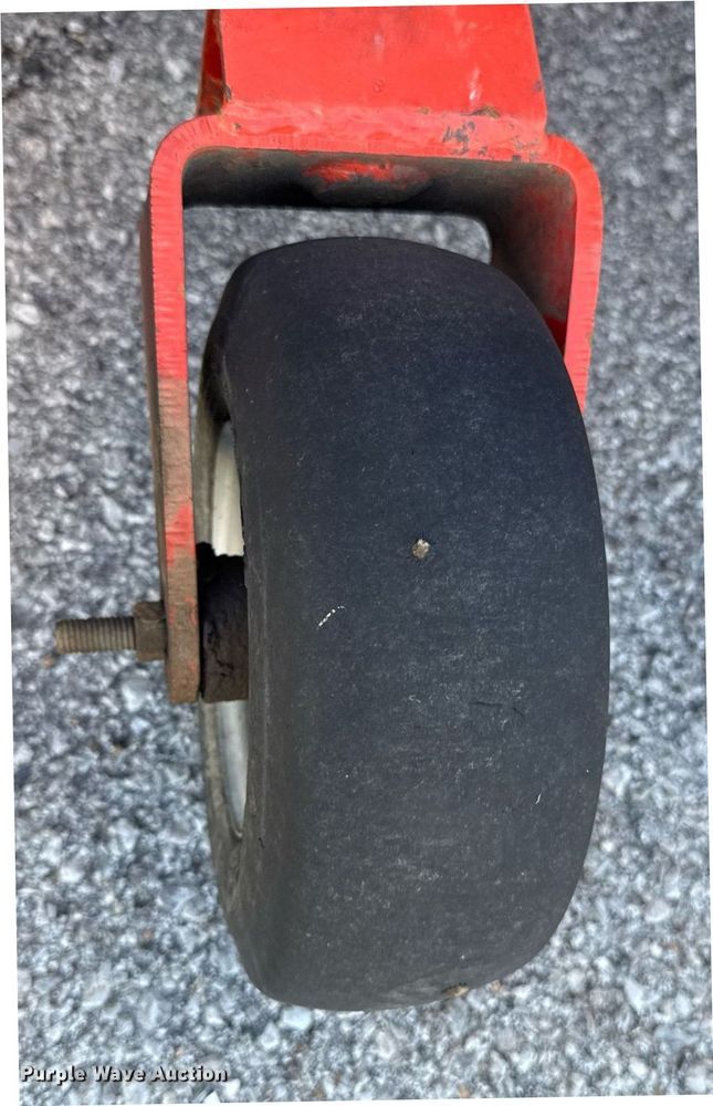 image for item EJ8727 2006 Jacobsen HR9016 lawn mower