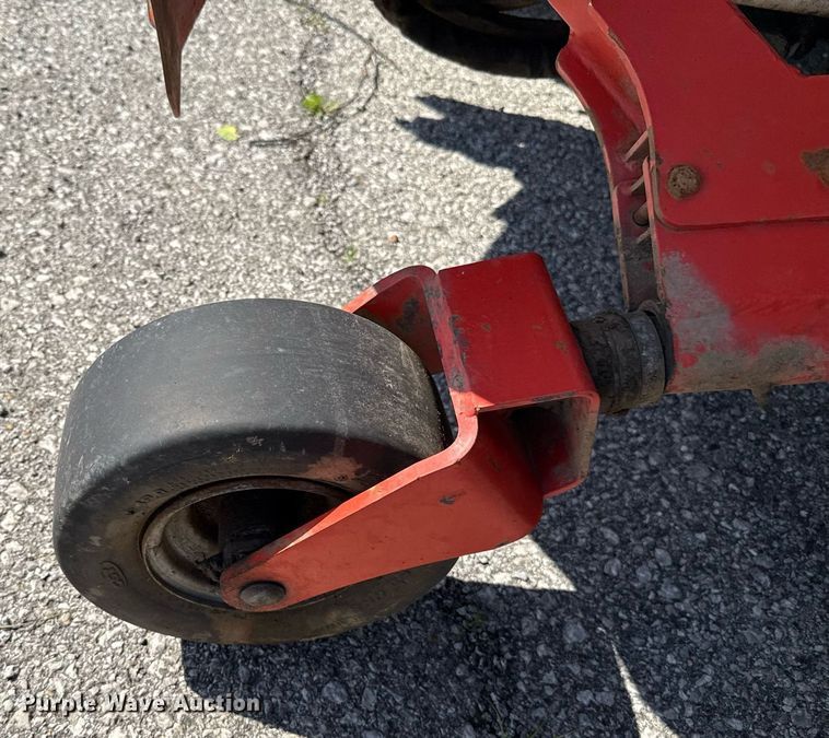 image for item EJ8727 2006 Jacobsen HR9016 lawn mower