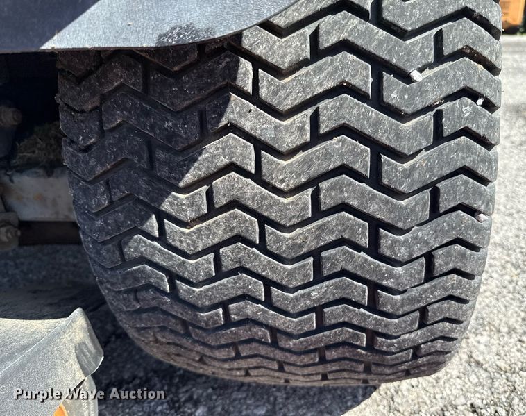 image for item EJ8727 2006 Jacobsen HR9016 lawn mower