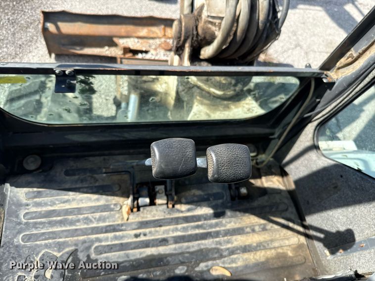 image for item EJ8729 2009 Bobcat 337G mini excavator