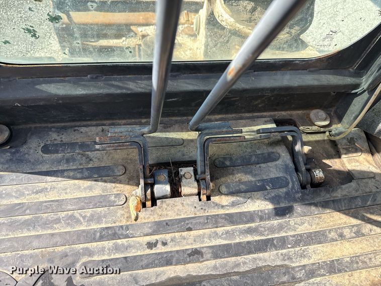 image for item EJ8729 2009 Bobcat 337G mini excavator