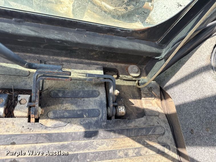 image for item EJ8729 2009 Bobcat 337G mini excavator