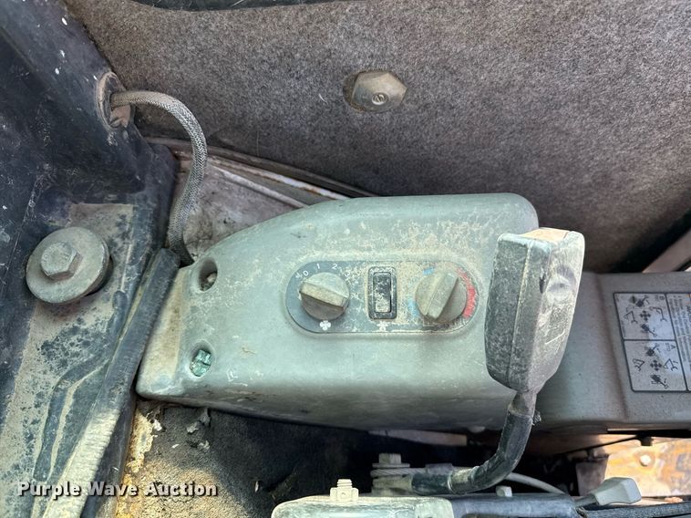 image for item EJ8729 2009 Bobcat 337G mini excavator