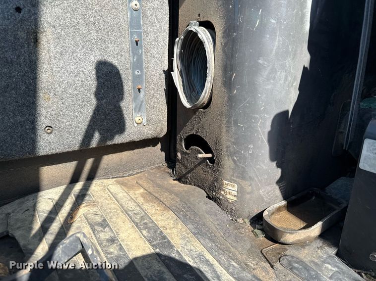 image for item EJ8729 2009 Bobcat 337G mini excavator