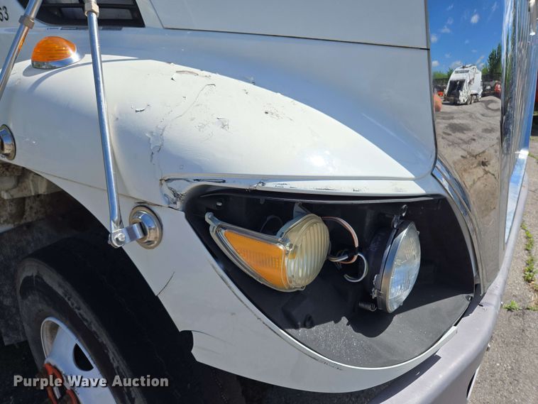 image for item EJ8730 2016 International 7400 refuse truck