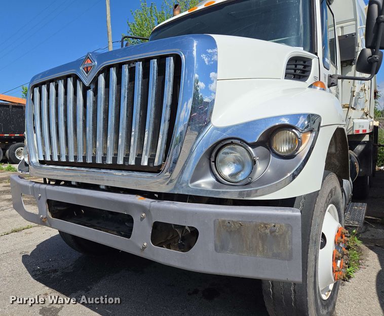 image for item EJ8730 2016 International 7400 refuse truck