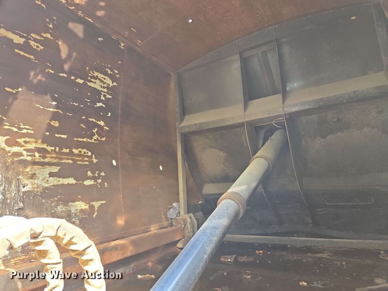 image for item EJ8730 2016 International 7400 refuse truck