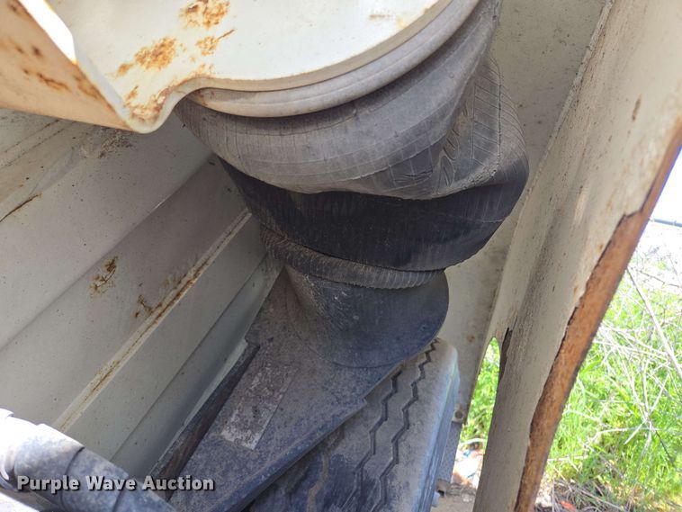 image for item EJ8730 2016 International 7400 refuse truck