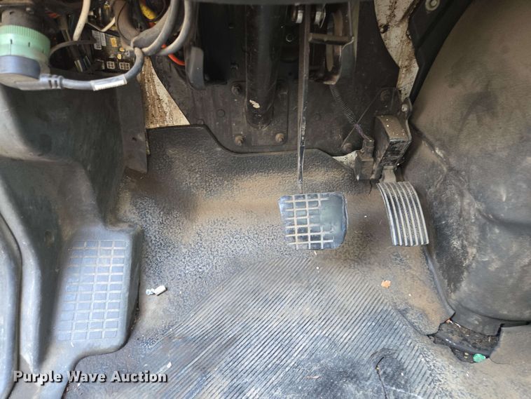 image for item EJ8730 2016 International 7400 refuse truck