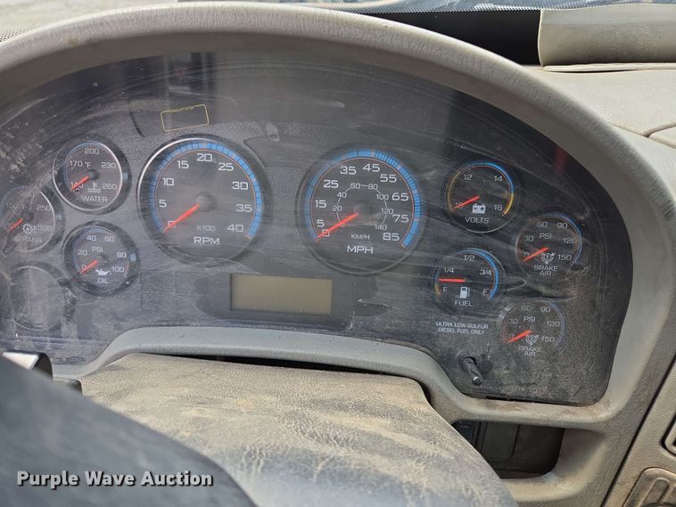 image for item EJ8730 2016 International 7400 refuse truck