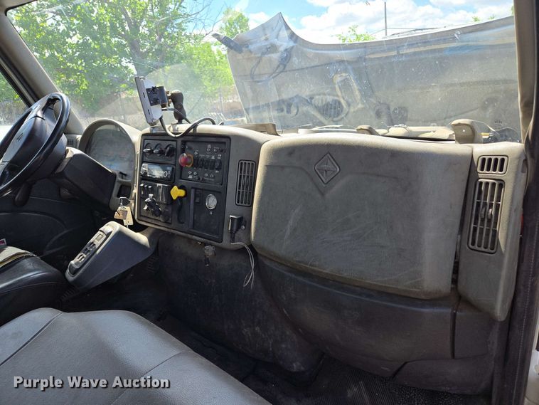 image for item EJ8730 2016 International 7400 refuse truck