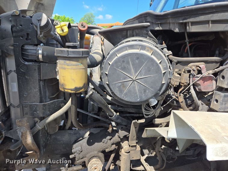 image for item EJ8730 2016 International 7400 refuse truck