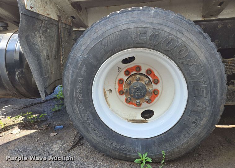 image for item EJ8730 2016 International 7400 refuse truck