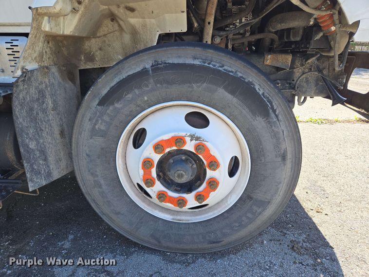 image for item EJ8730 2016 International 7400 refuse truck