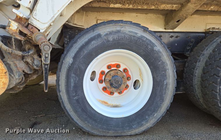 image for item EJ8730 2016 International 7400 refuse truck