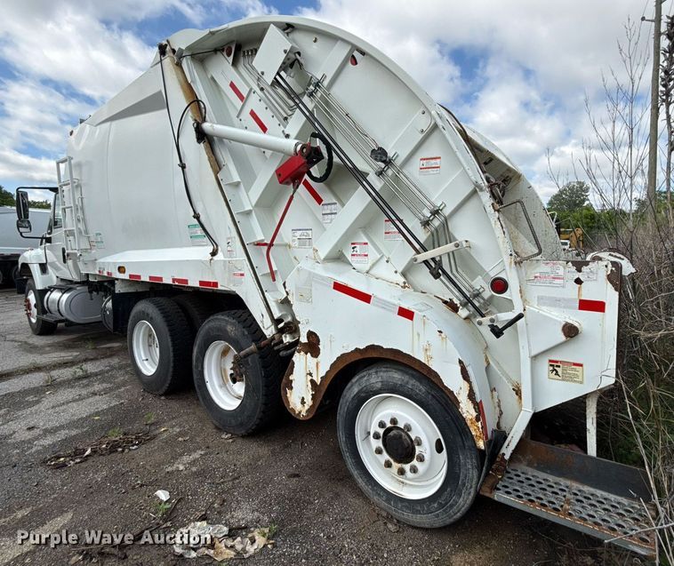 image for item EJ8731 2016 International 7400  refuse truck
