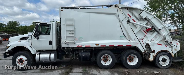 image for item EJ8731 2016 International 7400  refuse truck