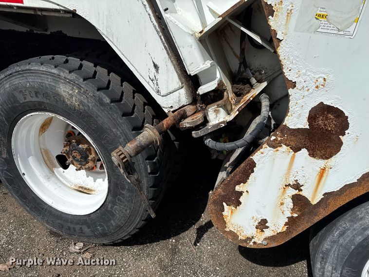 image for item EJ8731 2016 International 7400  refuse truck