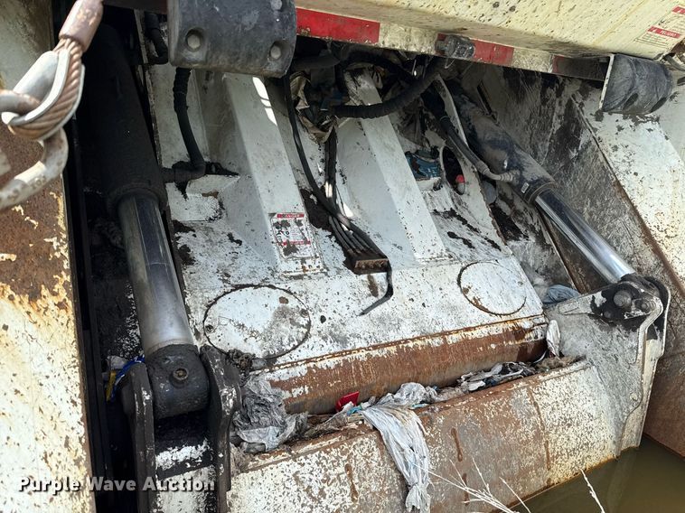 image for item EJ8731 2016 International 7400  refuse truck