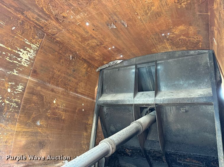 image for item EJ8731 2016 International 7400  refuse truck