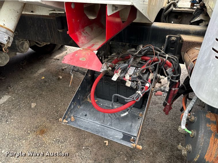 image for item EJ8731 2016 International 7400  refuse truck