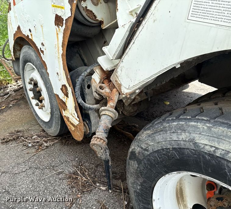 image for item EJ8731 2016 International 7400  refuse truck