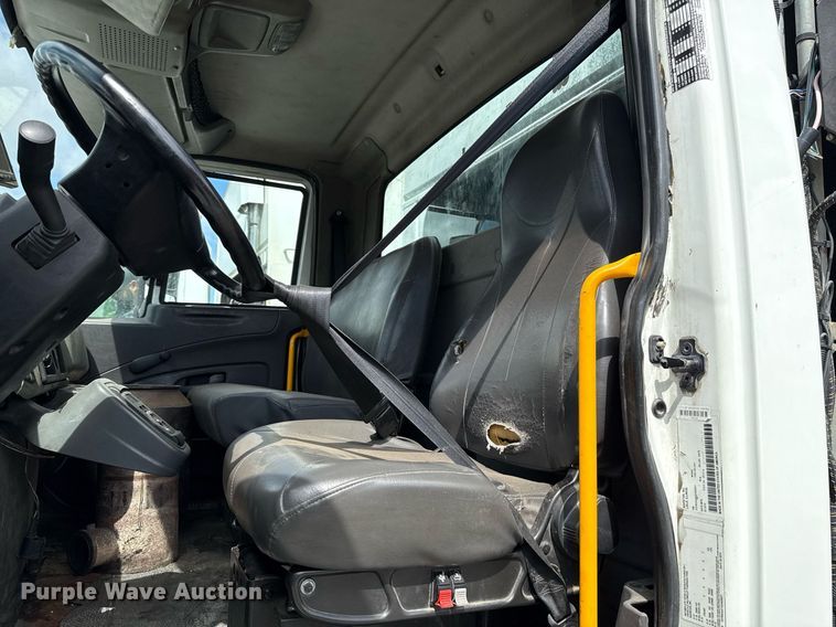 image for item EJ8731 2016 International 7400  refuse truck