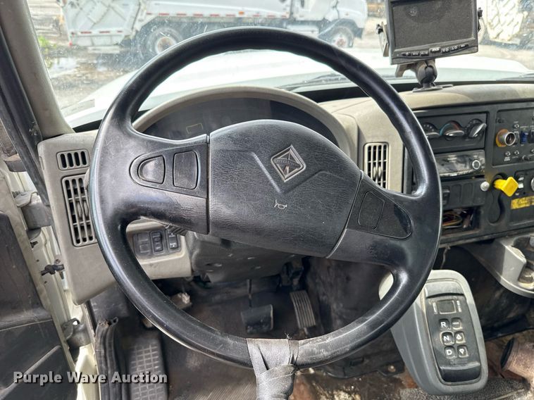 image for item EJ8731 2016 International 7400  refuse truck