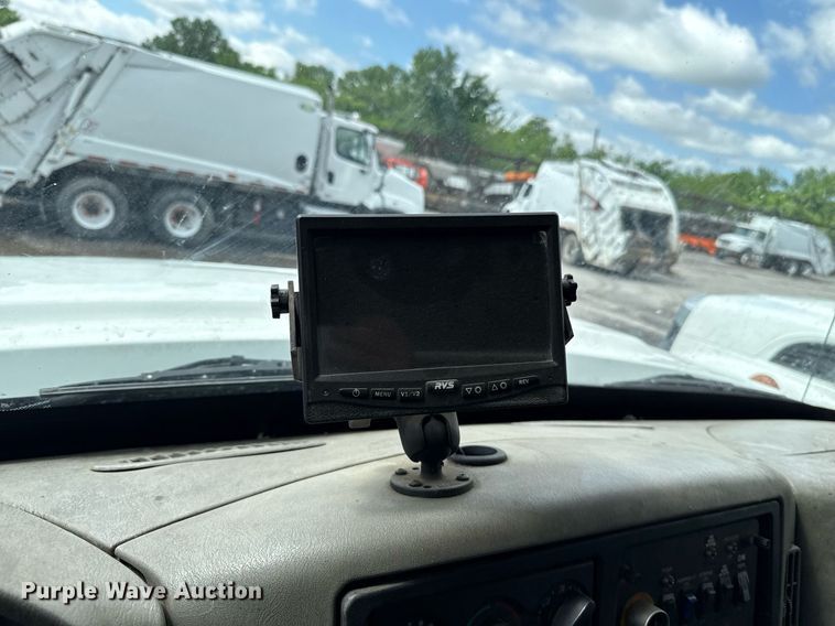 image for item EJ8731 2016 International 7400  refuse truck