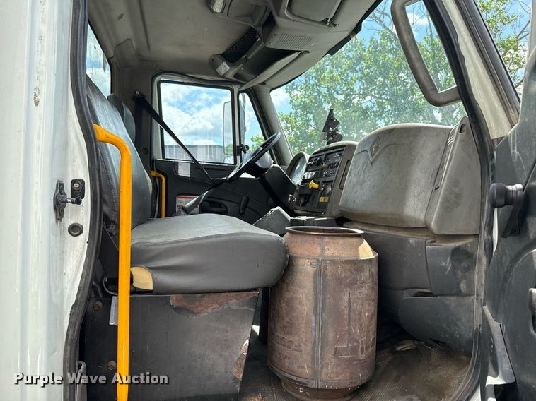 image for item EJ8731 2016 International 7400  refuse truck