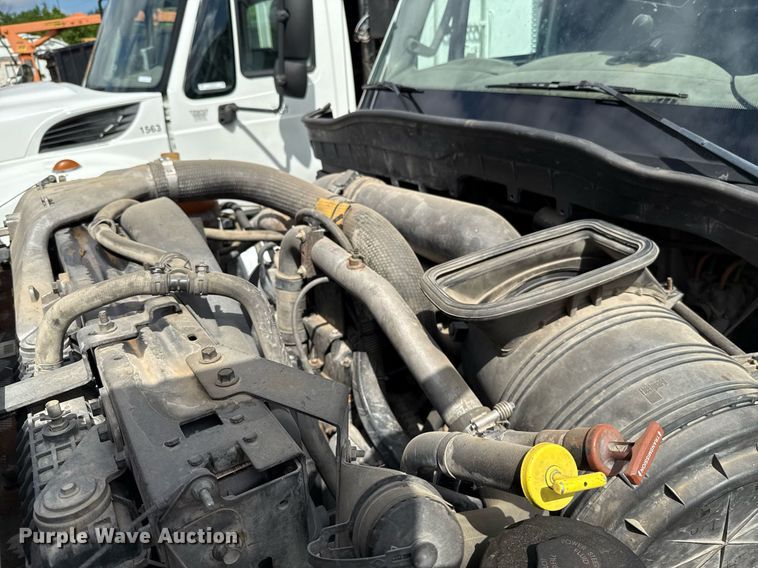 image for item EJ8731 2016 International 7400  refuse truck