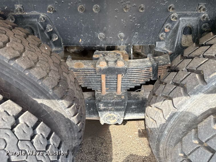 image for item EJ8731 2016 International 7400  refuse truck