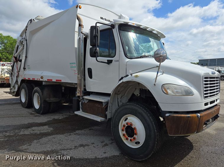image for item EJ8732 2013 Freightliner Business Class M2 refuse truck