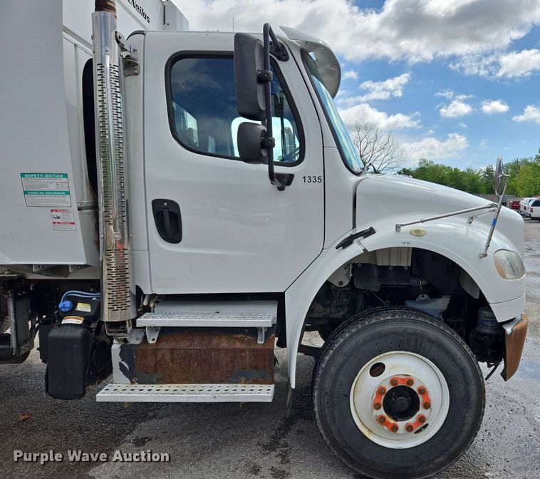 image for item EJ8732 2013 Freightliner Business Class M2 refuse truck