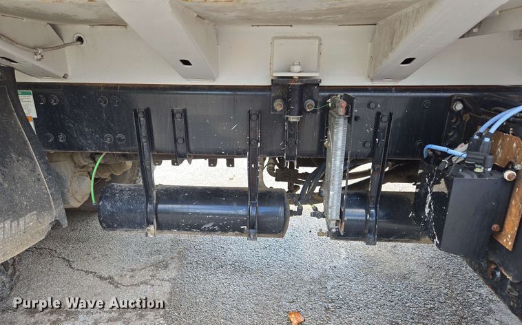 image for item EJ8732 2013 Freightliner Business Class M2 refuse truck